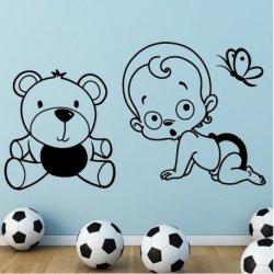 Bebê Curioso com Urso