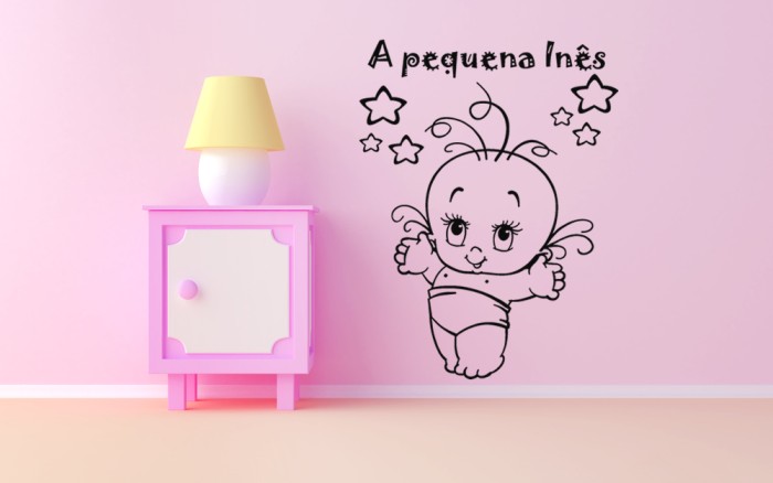 Pequena Bebê Feliz